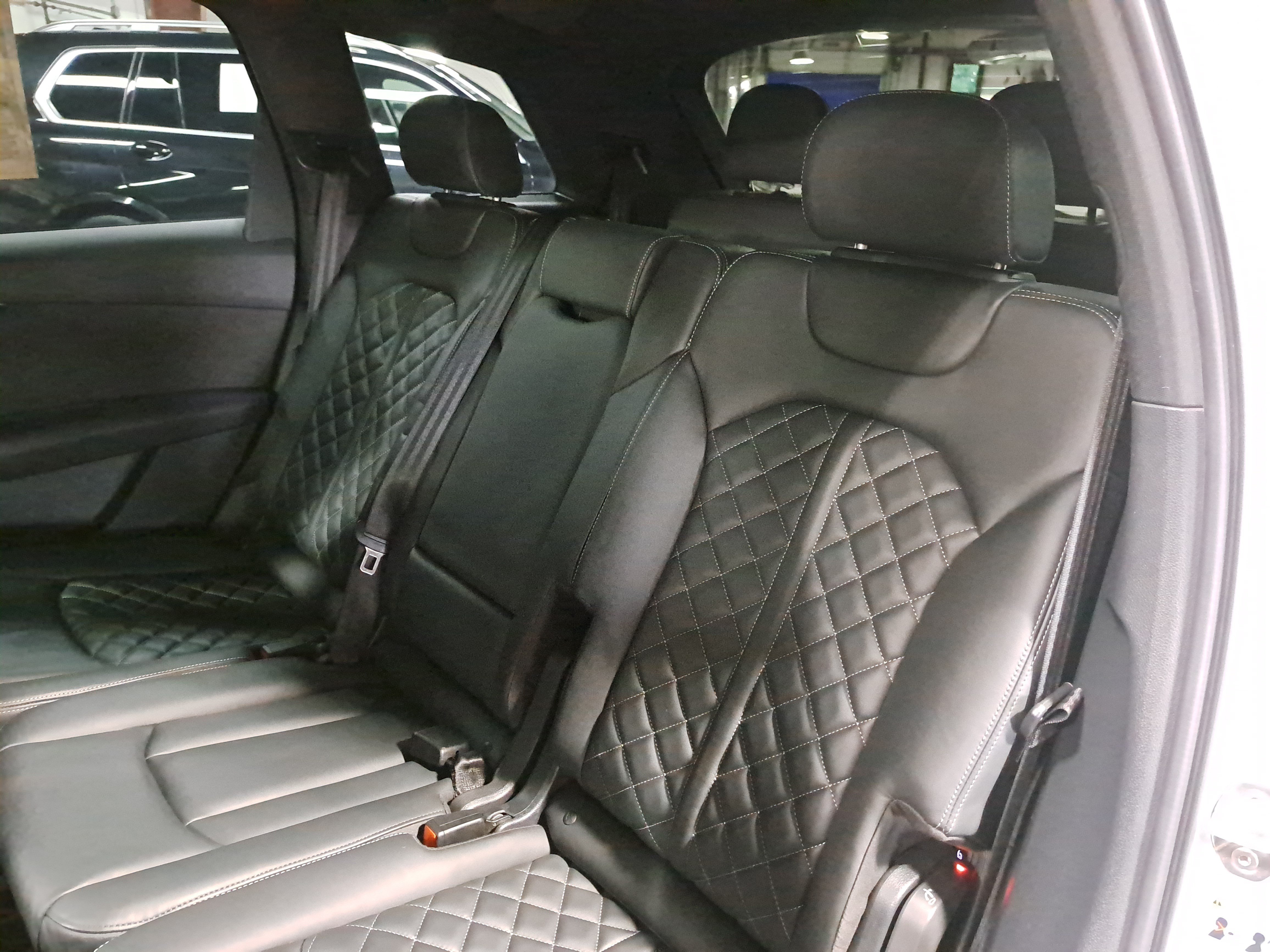 Used 2021 Audi SQ7 Premium Plus w/ Driver Assistance Package AWD/4WD image 14