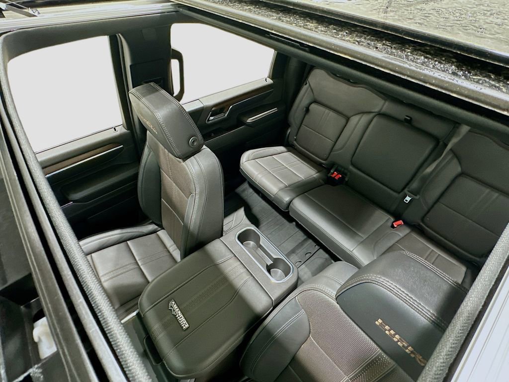 Used 2024 Chevrolet Silverado 3500 High Country w/ High Country Premium Package image 23