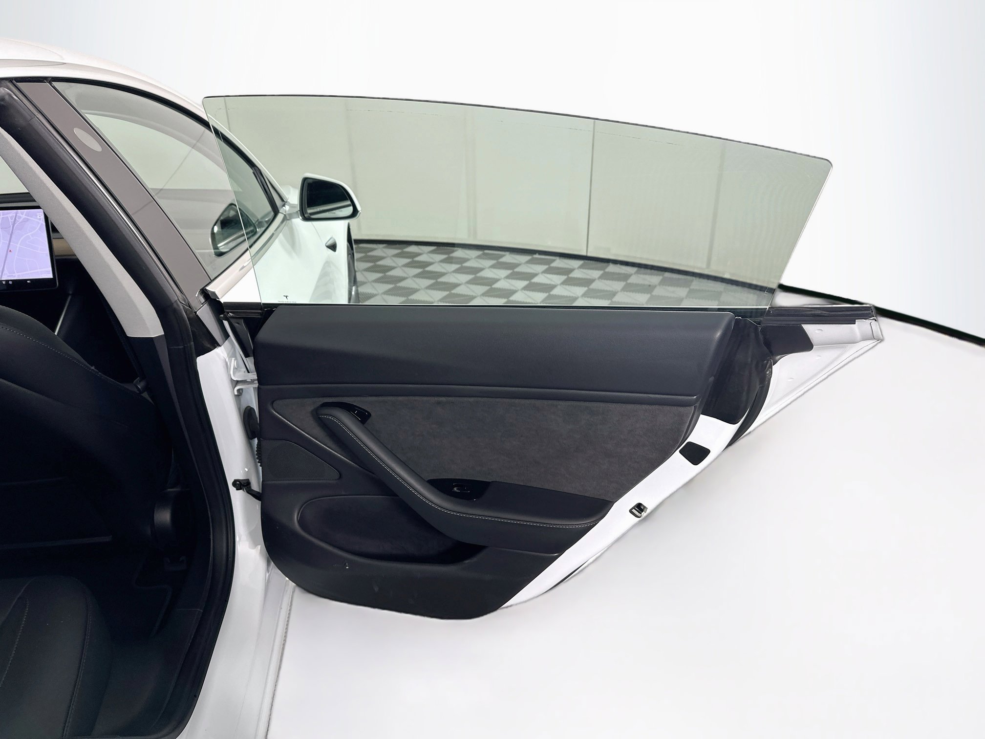 Used 2018 Tesla Model 3 Mid Range RWD image 28