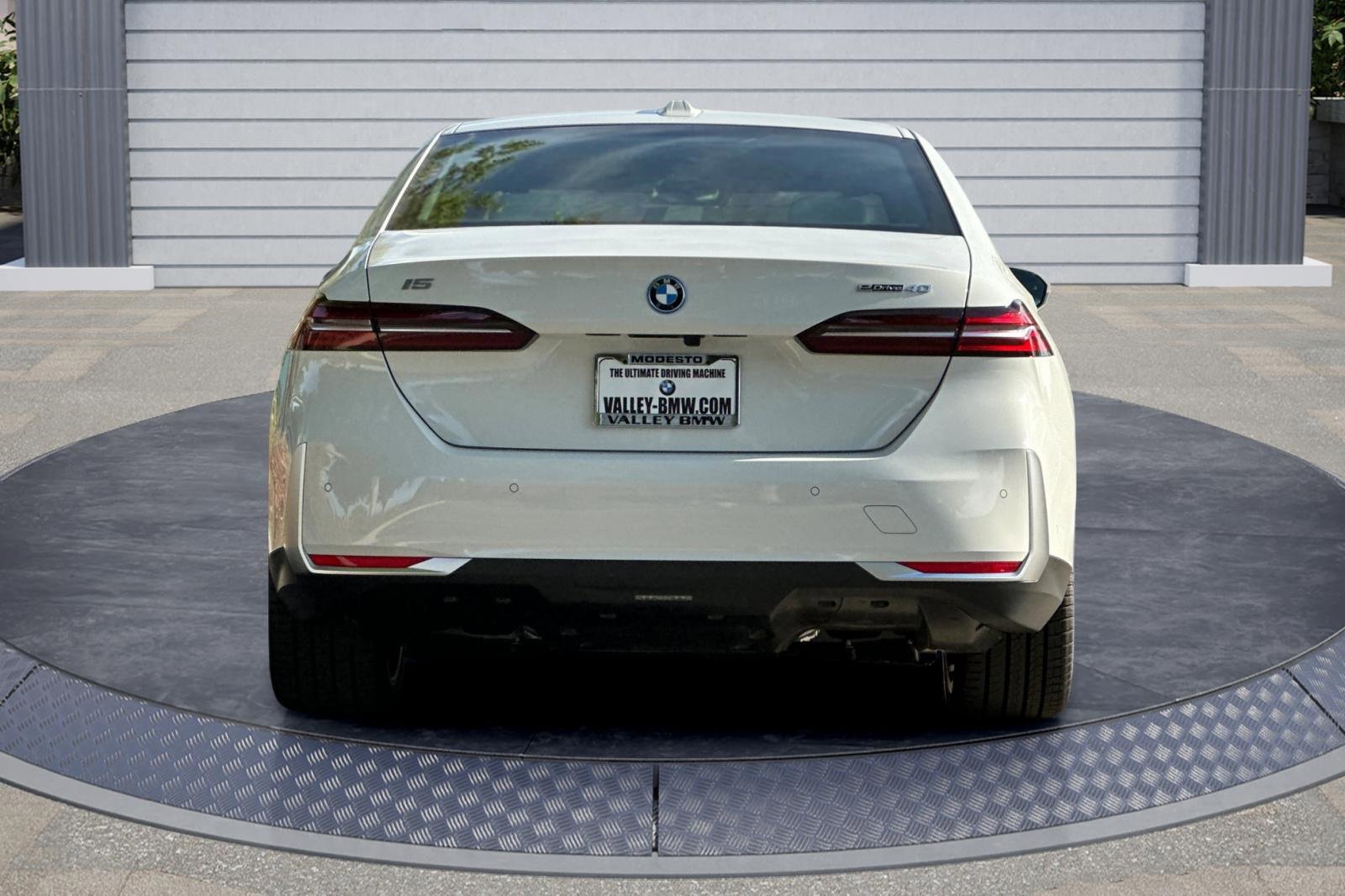 New 2026 BMW i5 eDrive40 image 5