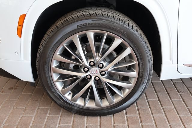 New 2026 Buick Enclave Avenir w/ Super Cruise Package AWD/4WD image 11