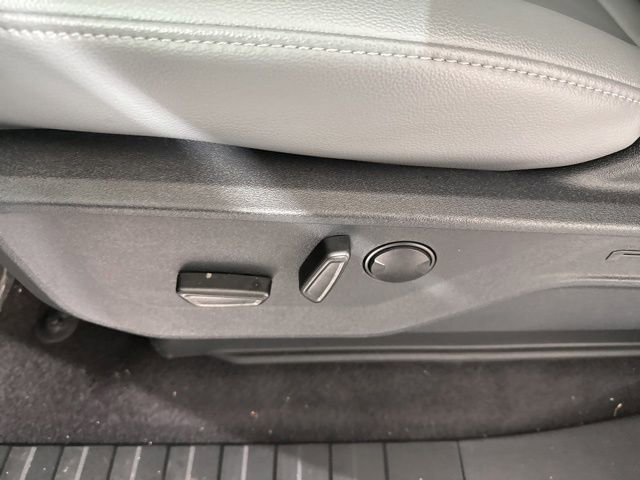 New 2025 Ford F150 Lightning Flash image 18