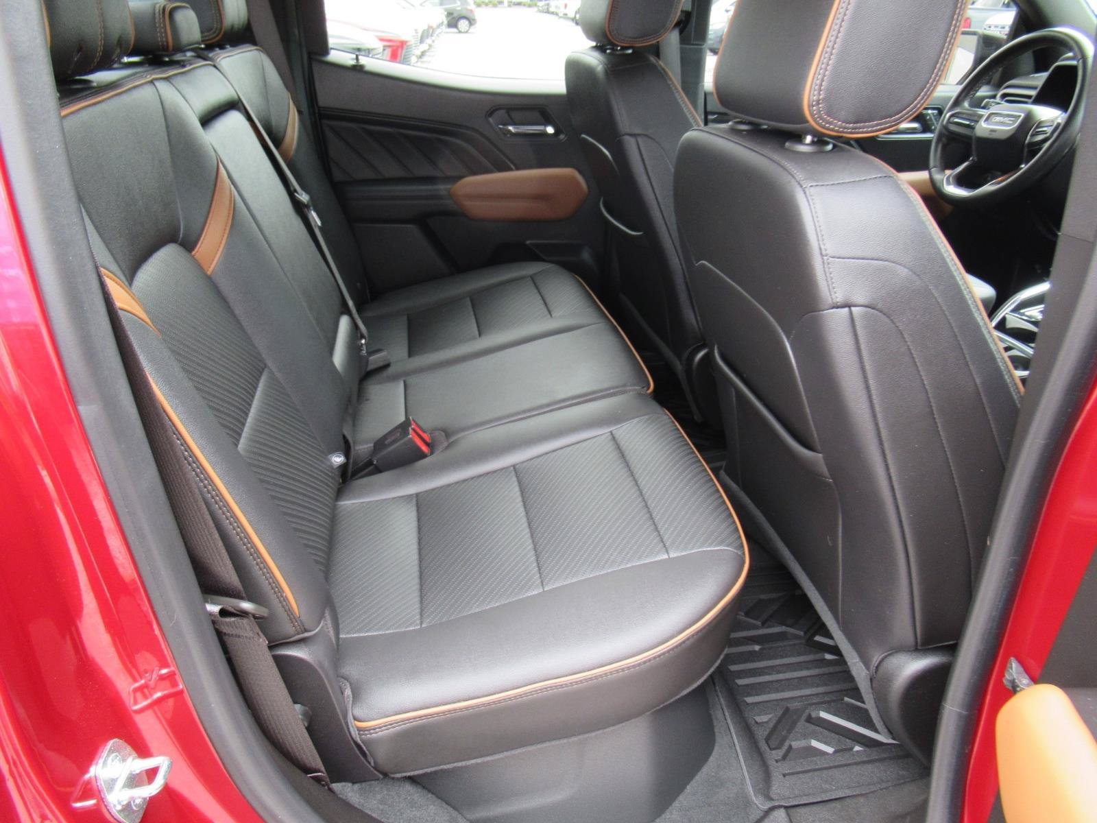 Used 2023 GMC Canyon AT4 w/ AT4 Premium Package AWD/4WD image 33