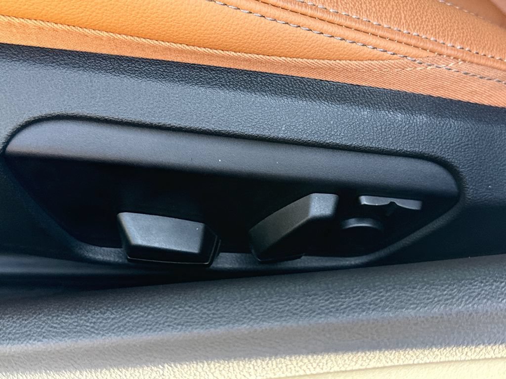 Used 2026 BMW Z4 M40i w/ Premium Package RWD image 19