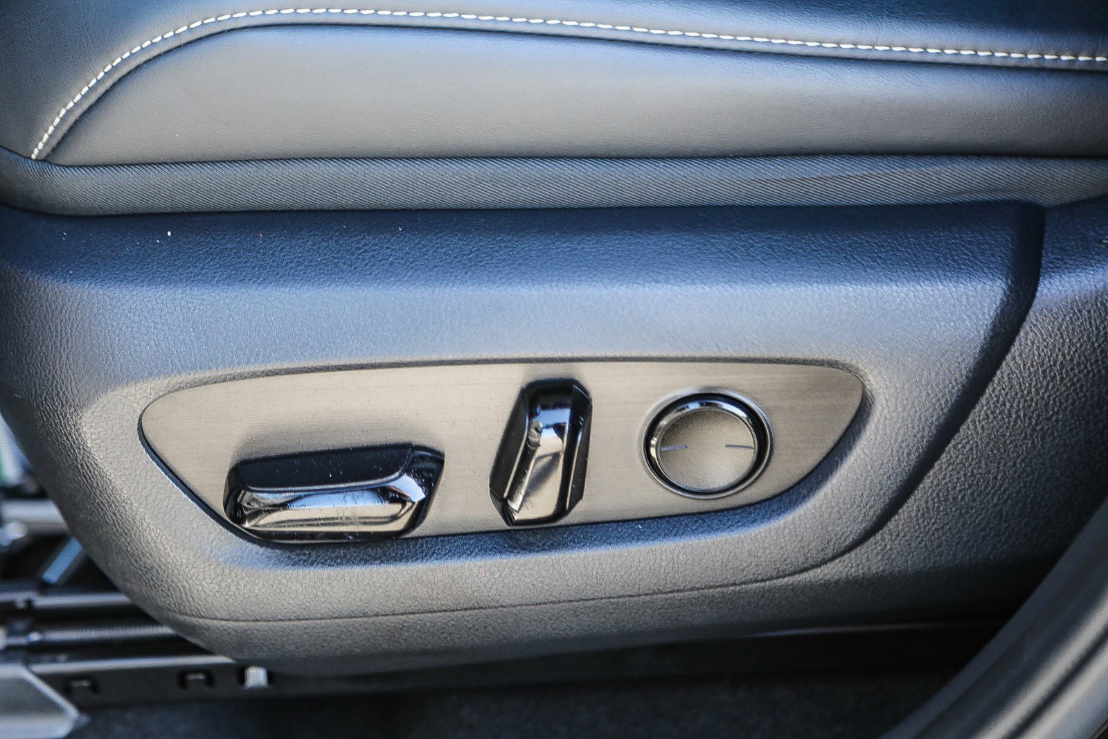 Used 2024 Lexus NX 450h+ F Sport image 19