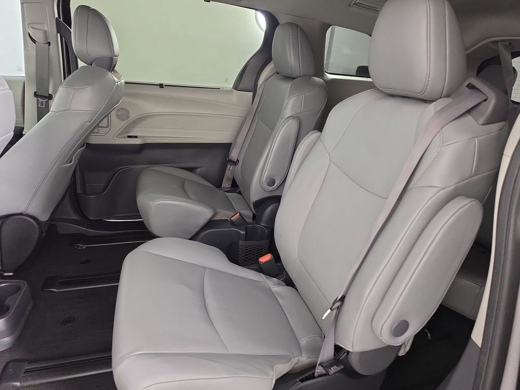 Certified 2024 Toyota Sienna XLE w/ XLE Plus Package FWD image 26