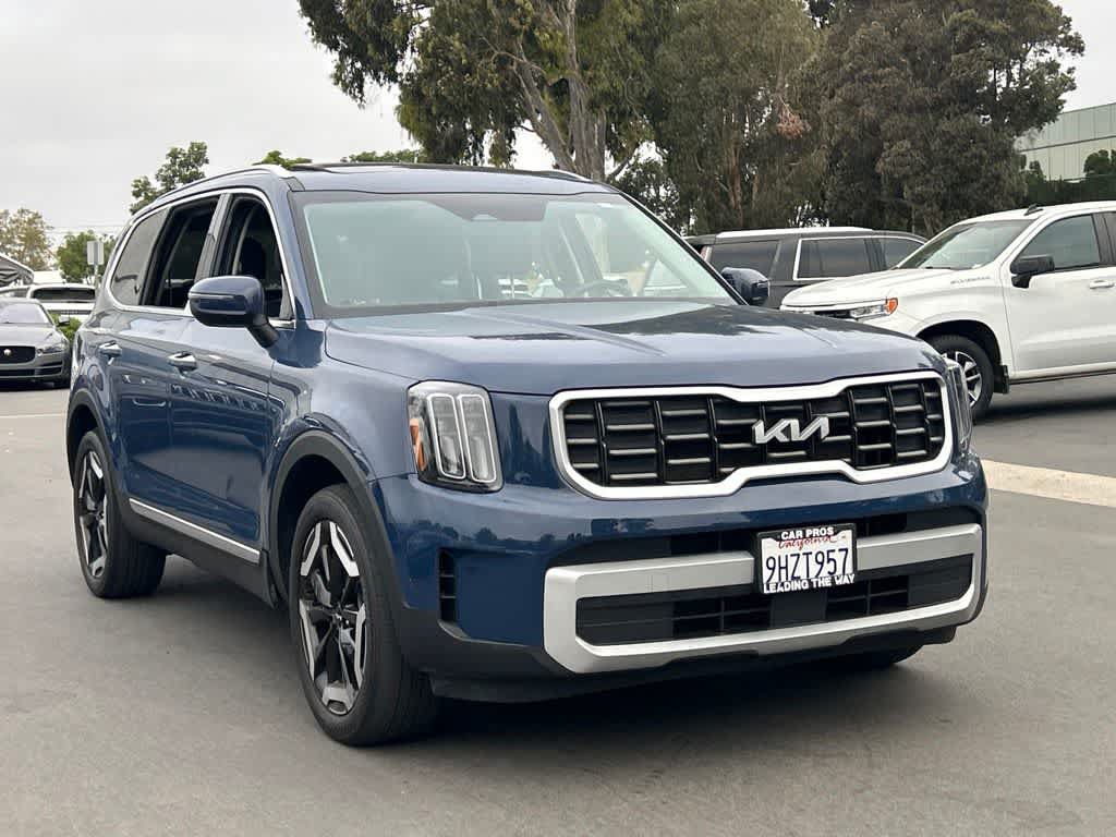Used 2024 Kia Telluride S w/ S Sunroof Package FWD image 4