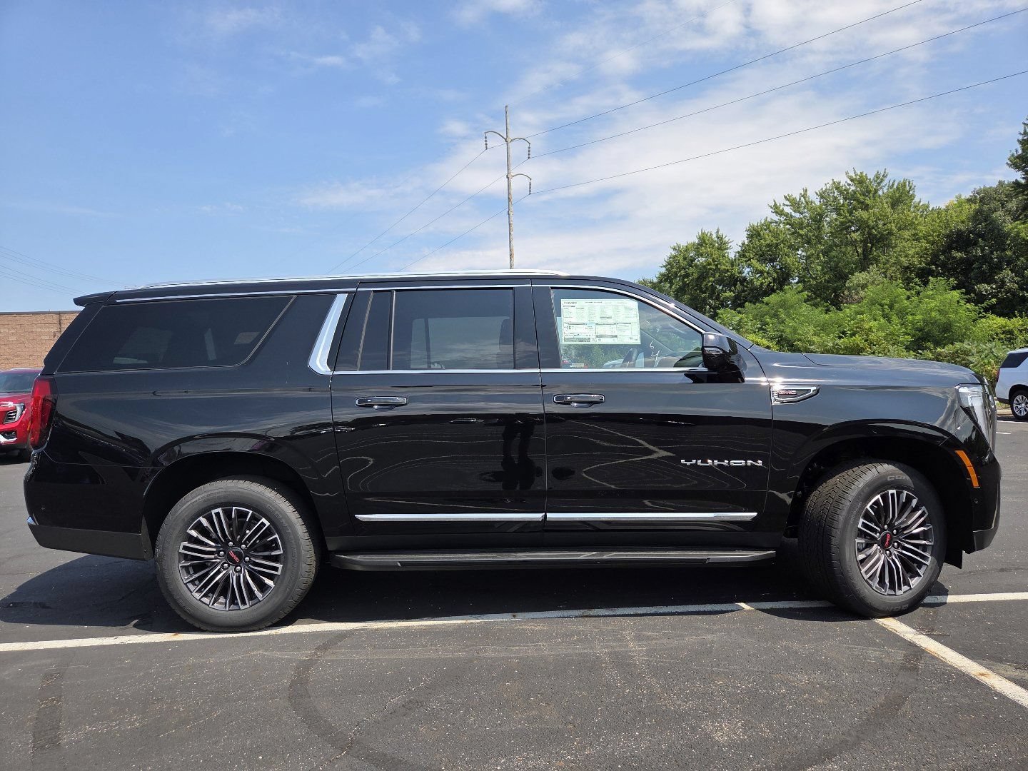 New 2026 GMC Yukon XL Elevation AWD/4WD image 21