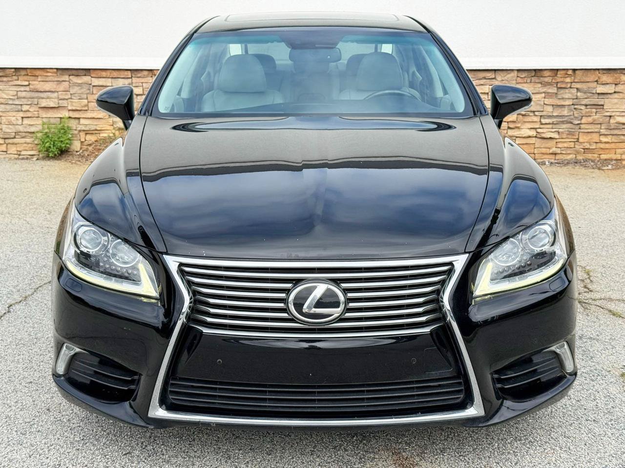 Used 2014 Lexus LS 460 AWD w/ Comfort Package image 5