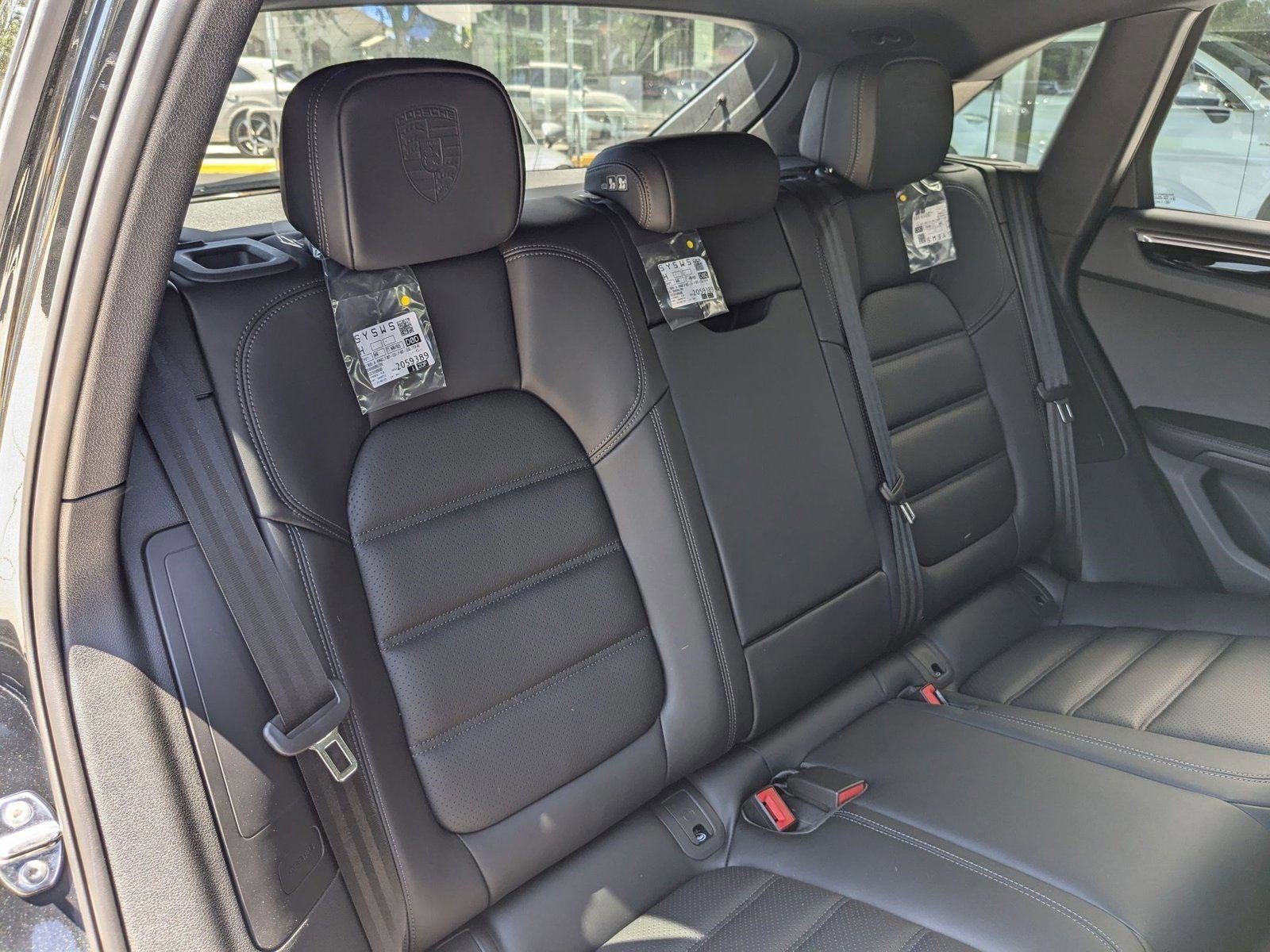 Certified 2025 Porsche Macan image 25