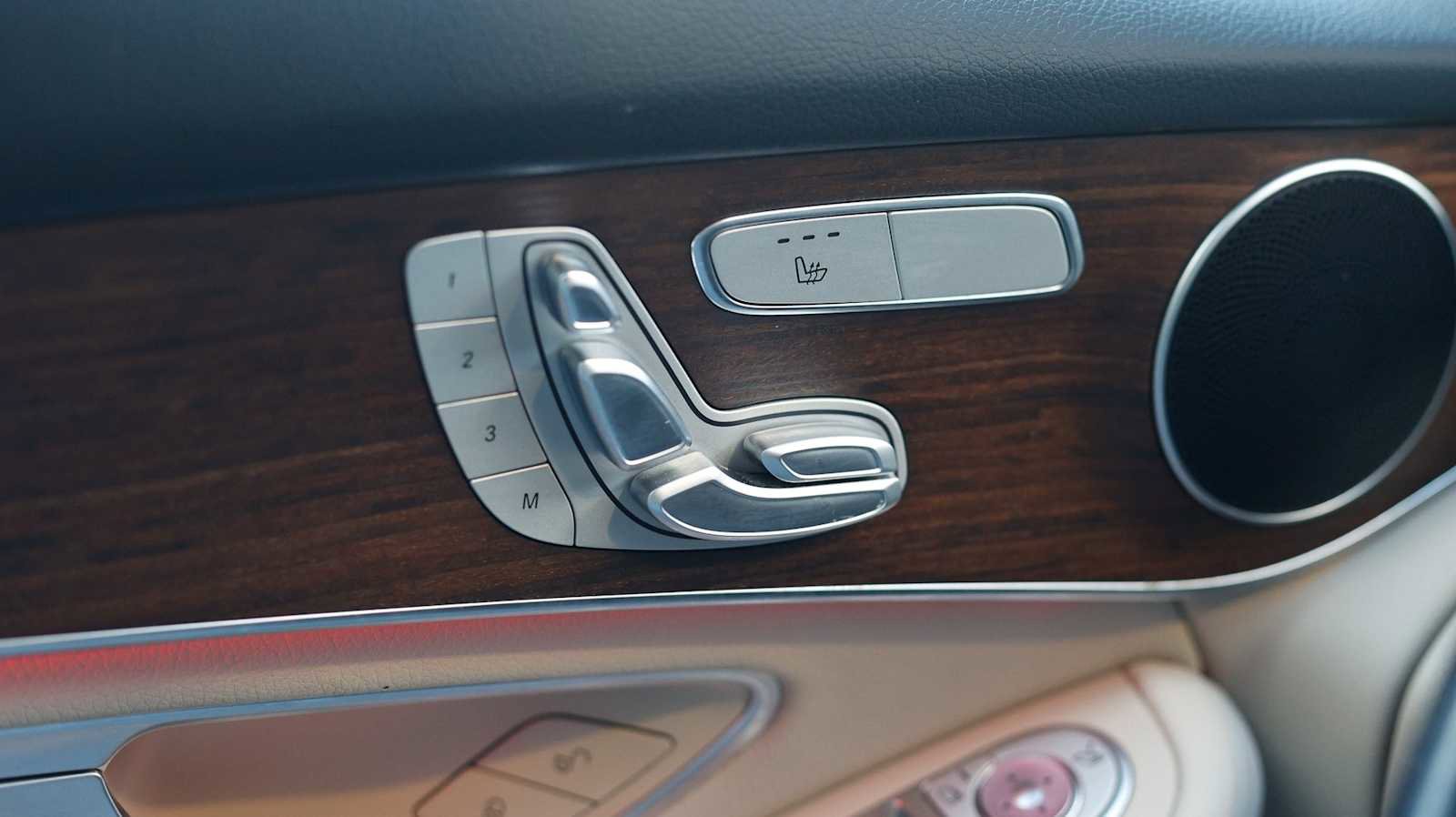 Used 2022 Mercedes-Benz GLC 300 4MATIC image 26