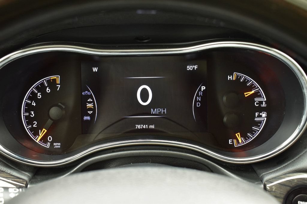 Used 2020 Jeep Grand Cherokee Overland RWD image 28