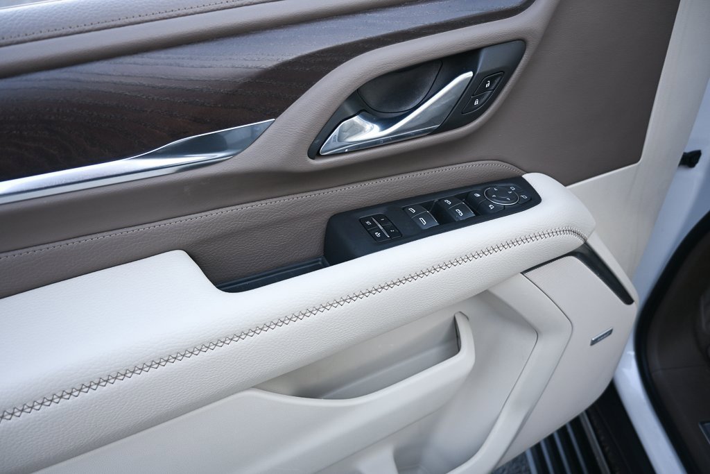Used 2023 GMC Yukon Denali w/ Denali Reserve Package image 7