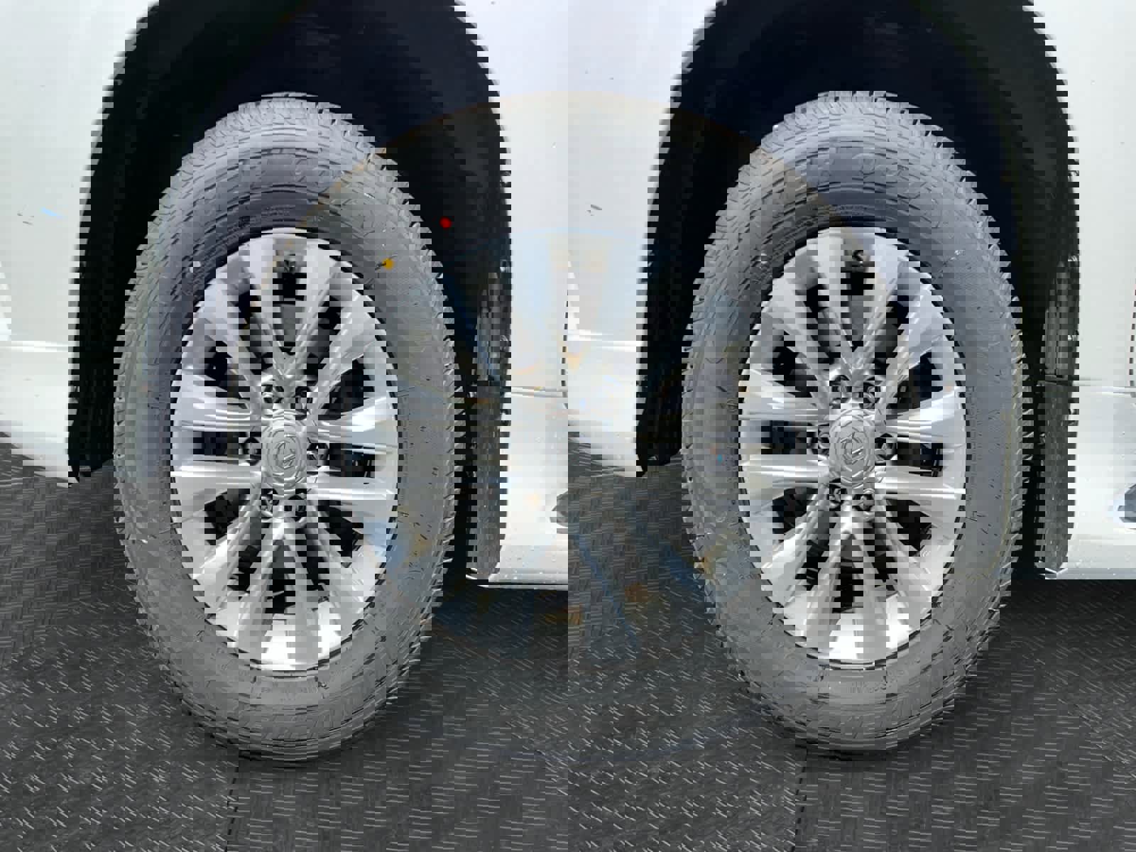 Used 2018 Lexus GX 460 Premium w/ Premium Package image 32