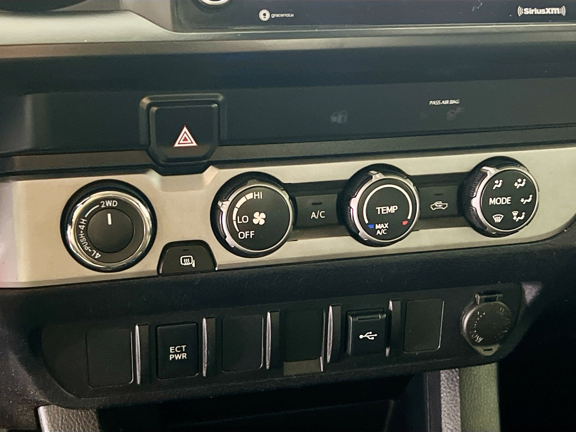 Used 2020 Toyota Tacoma SR AWD/4WD image 25
