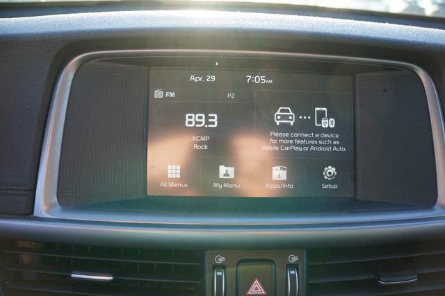 Used 2018 Kia Optima S w/ Panoramic Sunroof Package FWD image 6