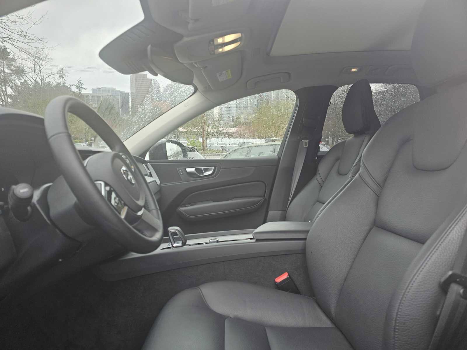 Certified 2025 Volvo XC60 B5 Plus AWD/4WD image 21