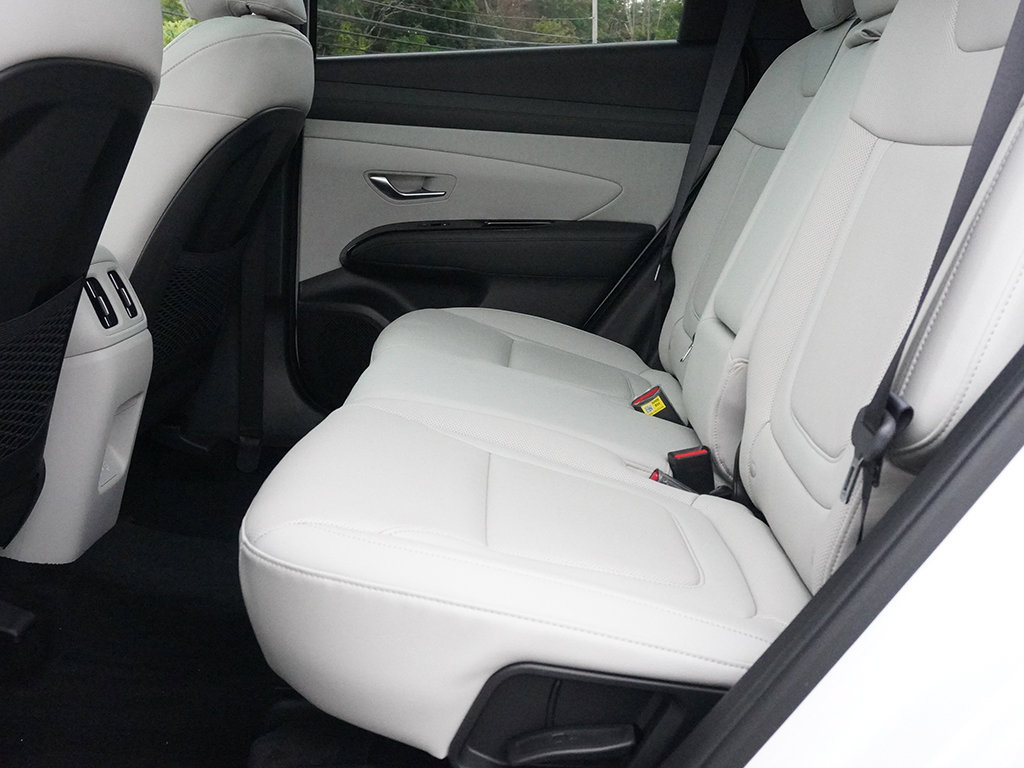 Used 2025 Hyundai Tucson Limited AWD/4WD image 38