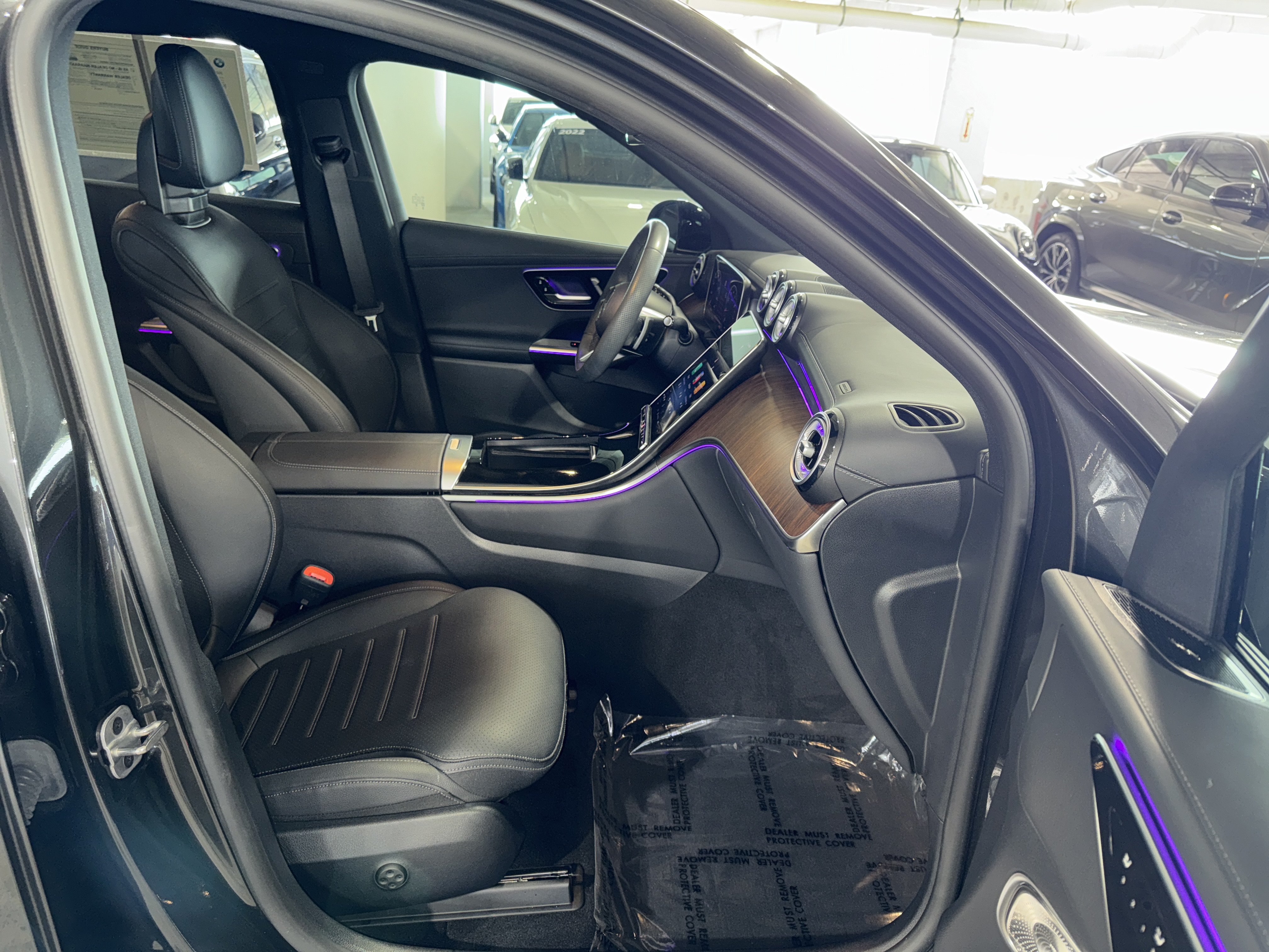 Used 2025 Mercedes-Benz GLC 300 image 10