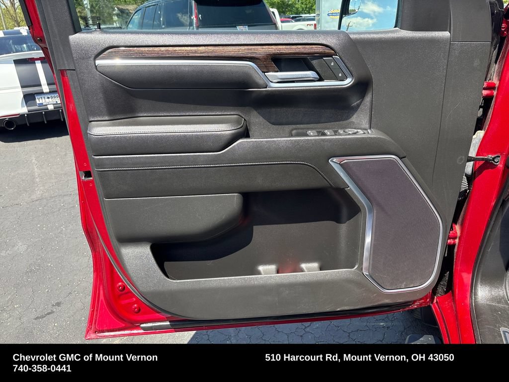 Used 2022 GMC Sierra 1500 Elevation w/ LPO, Elevation Black Package AWD/4WD image 23
