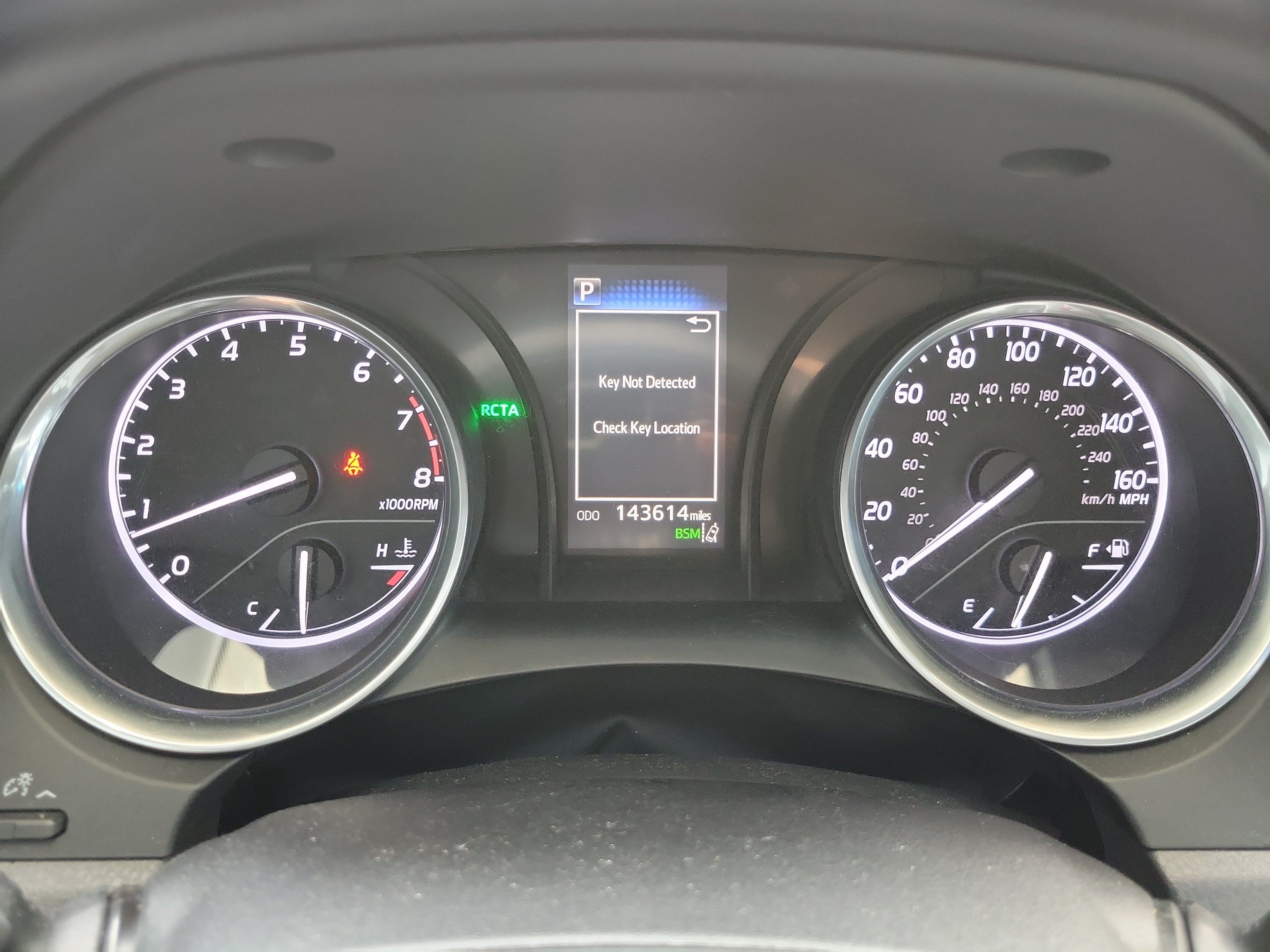 Used 2018 Toyota Camry SE w/ Convenience Package FWD image 23