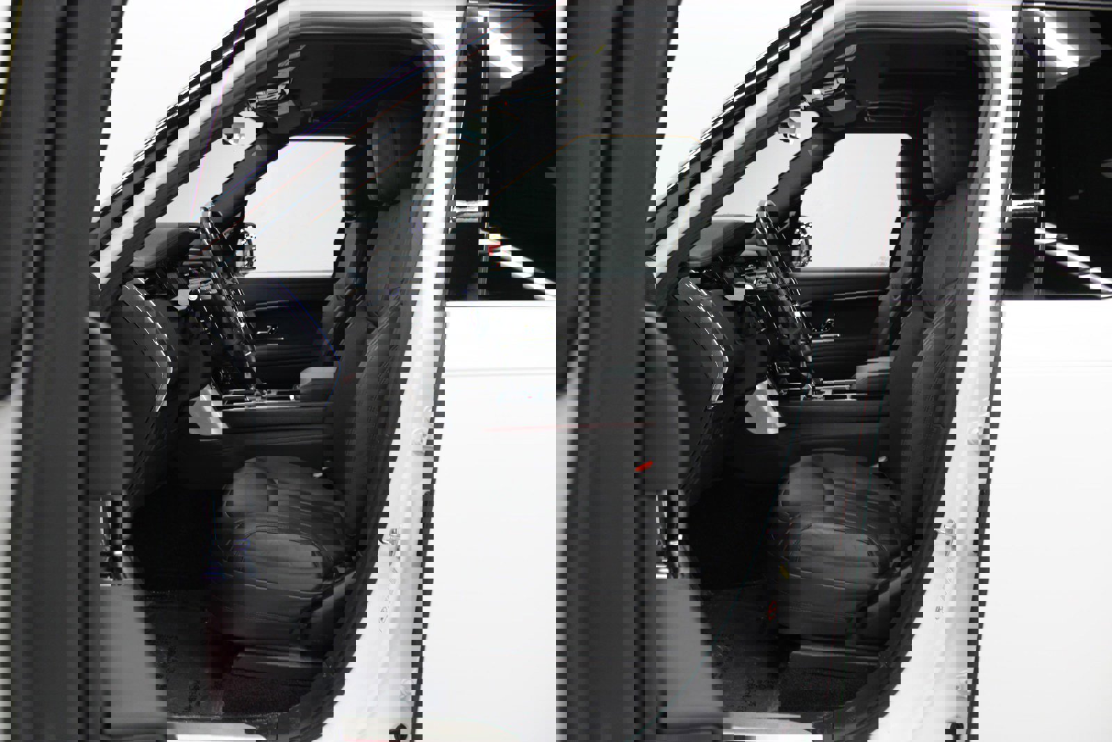 Used 2023 Land Rover Range Rover SE image 16