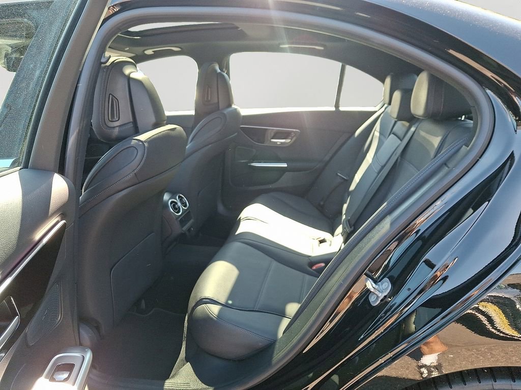 Used 2025 Mercedes-Benz C 300 4MATIC Sedan image 8