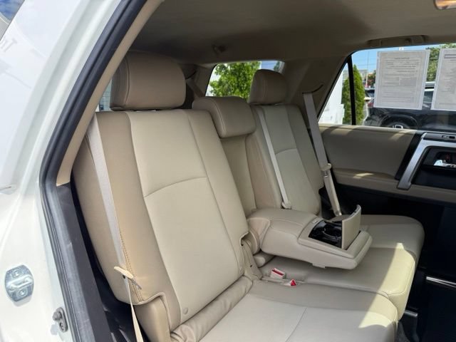Used 2020 Toyota 4Runner SR5 Premium w/ Moonroof Package AWD/4WD image 22