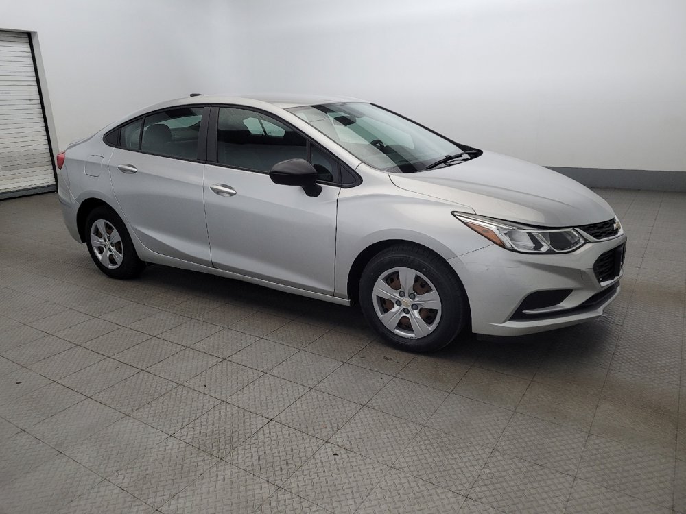 Used 2018 Chevrolet Cruze LS image 11