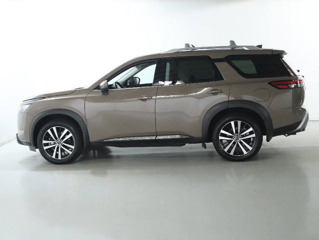 Certified 2024 Nissan Pathfinder Platinum w/ Cargo Package image 43
