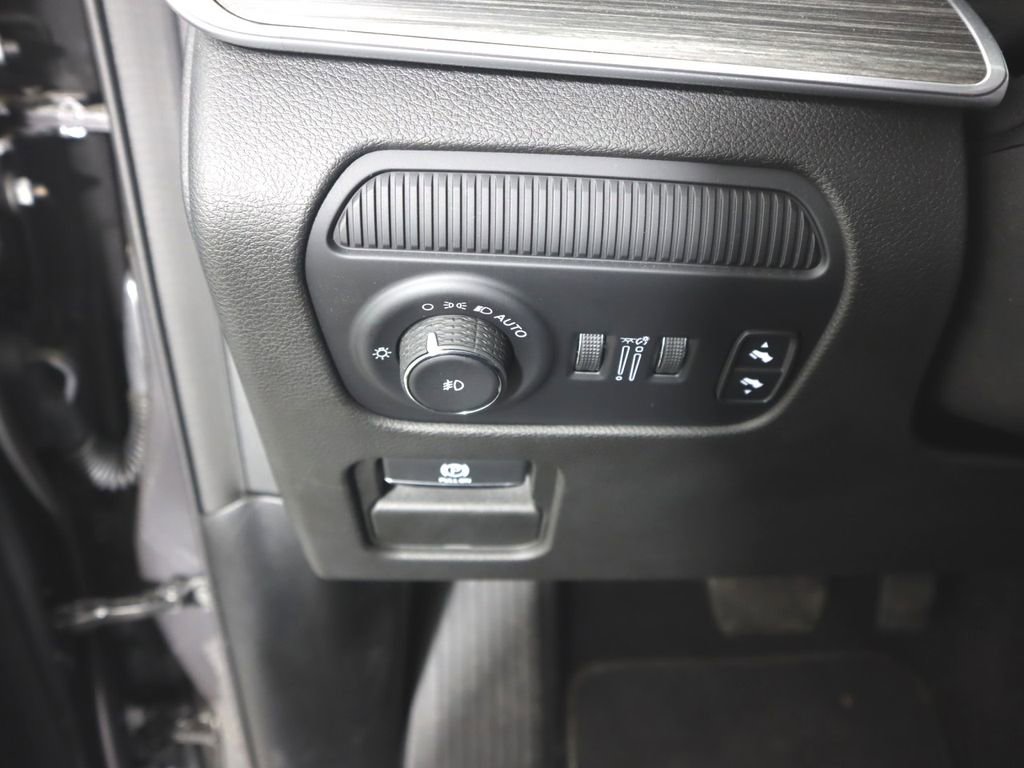 Used 2023 Jeep Wagoneer Series II w/ Premium Group I AWD/4WD image 20