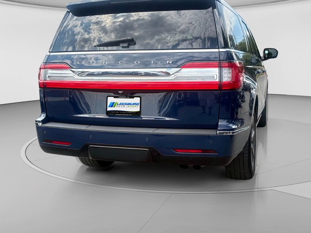 Used 2018 Lincoln Navigator L Reserve w/ Technology Package AWD/4WD image 4