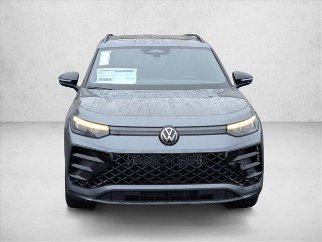 New 2026 Volkswagen Tiguan SE R-Line image 2
