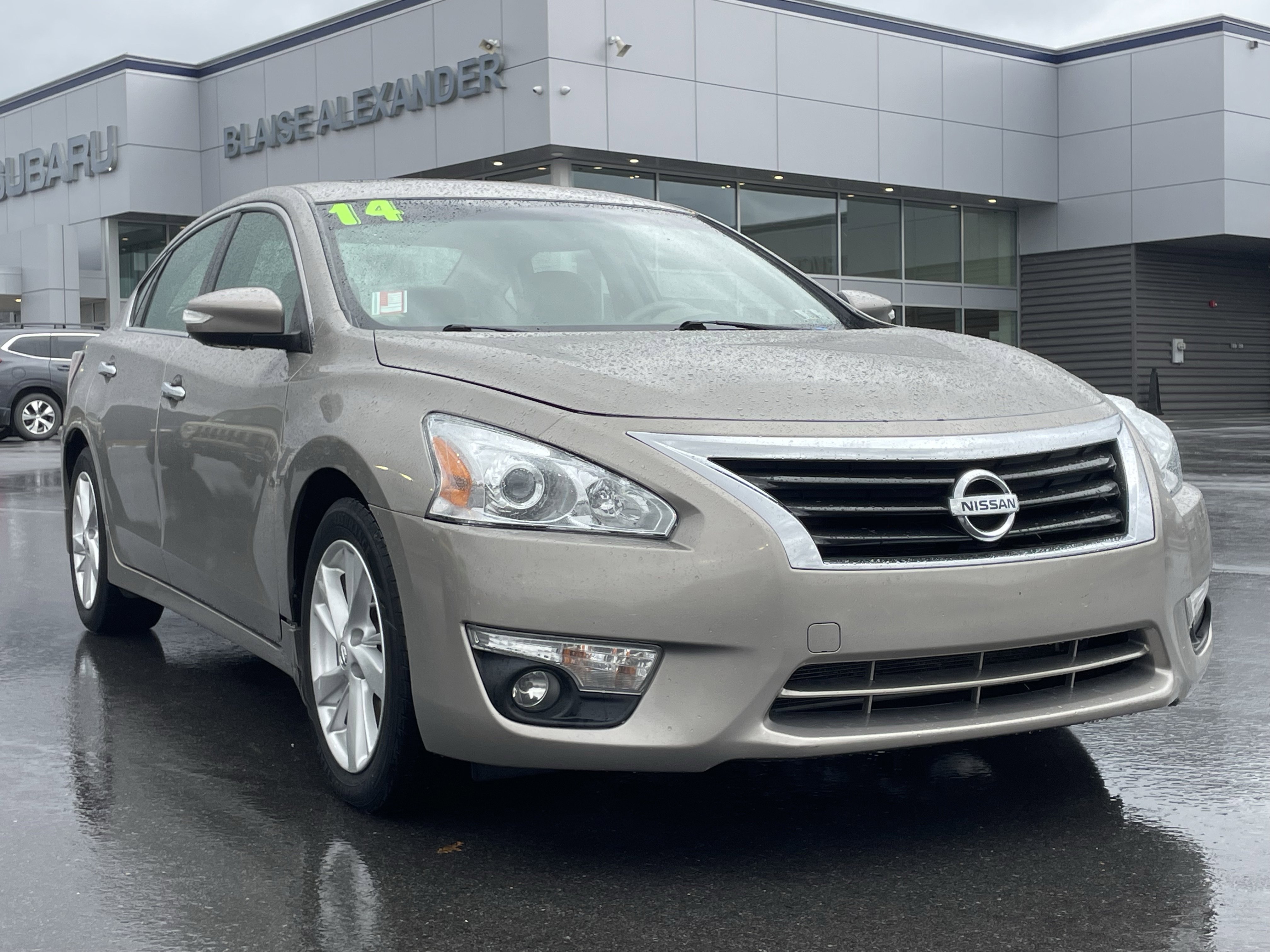 Used 2014 Nissan Altima 2.5 SL w/ Technology Package