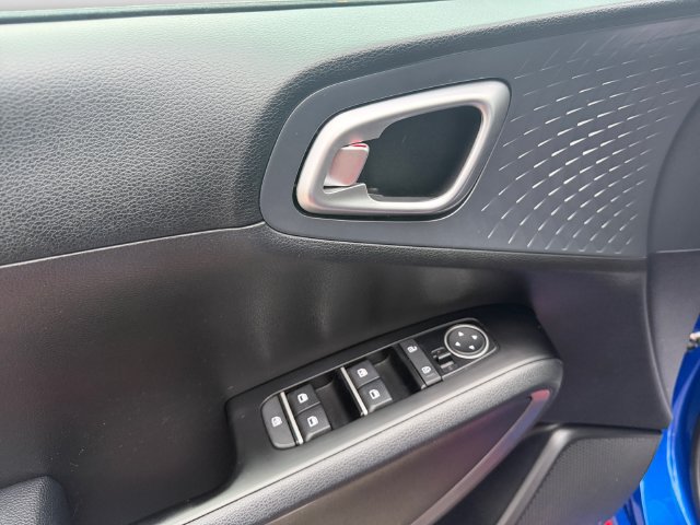 Certified 2021 Kia Soul GT-Line FWD image 12