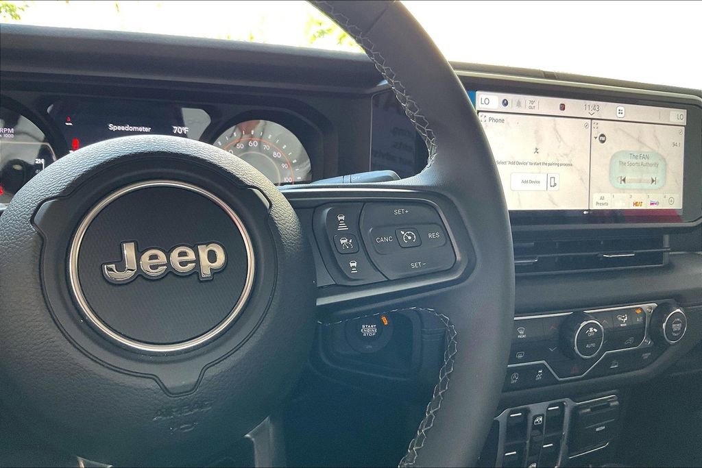 Used 2026 Jeep Gladiator Rubicon AWD/4WD image 9