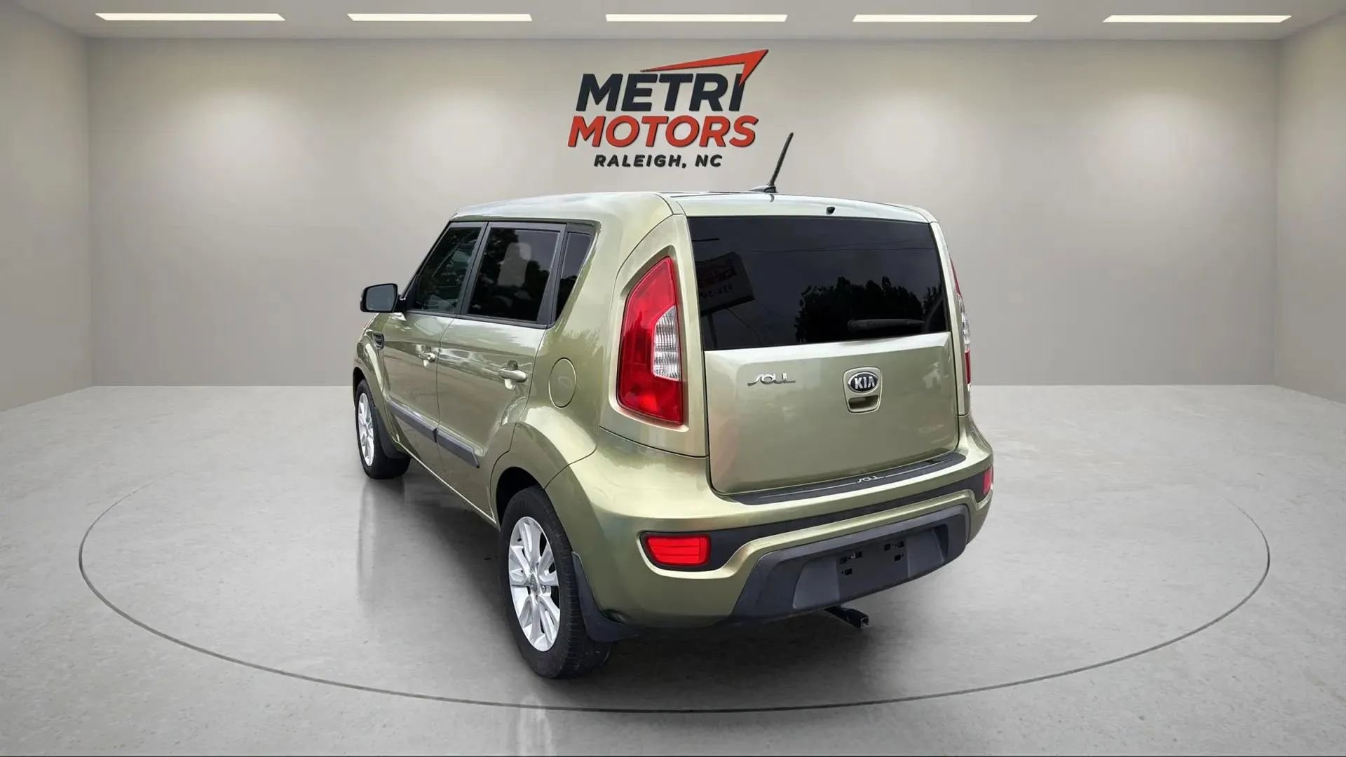 Used 2013 Kia Soul + image 6