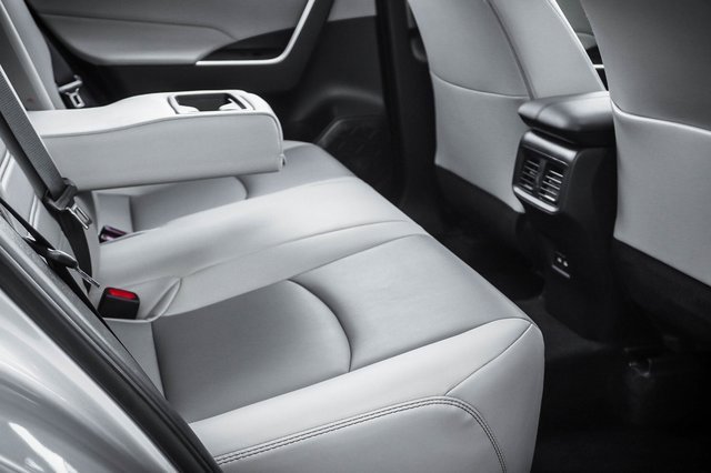 Used 2021 Toyota RAV4 XLE Premium image 23