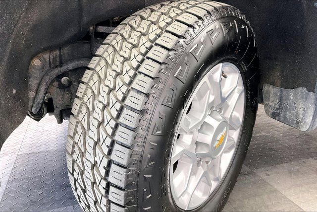 Used 2023 Chevrolet Silverado 2500 LT w/ Convenience Package image 33