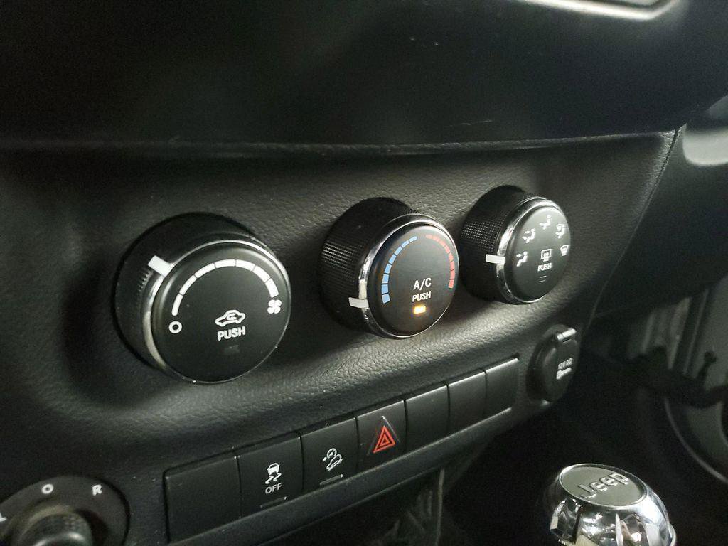Used 2015 Jeep Wrangler Sport AWD/4WD image 25