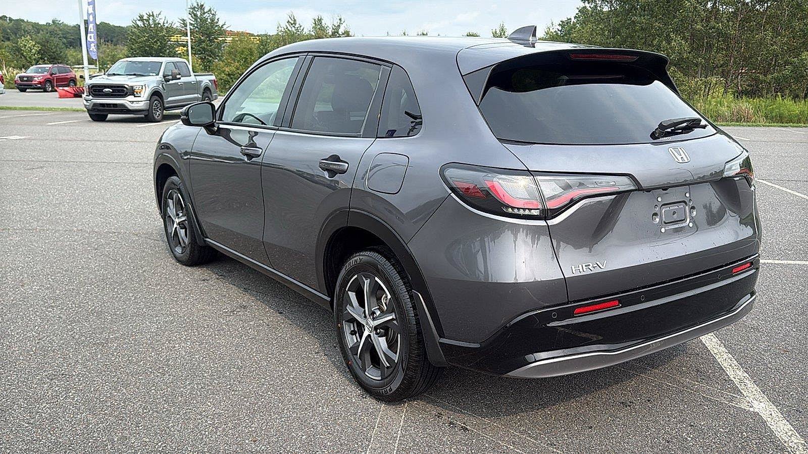 Used 2024 Honda HR-V EX-L image 9