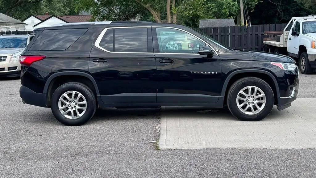 Used 2018 Chevrolet Traverse LT FWD image 7