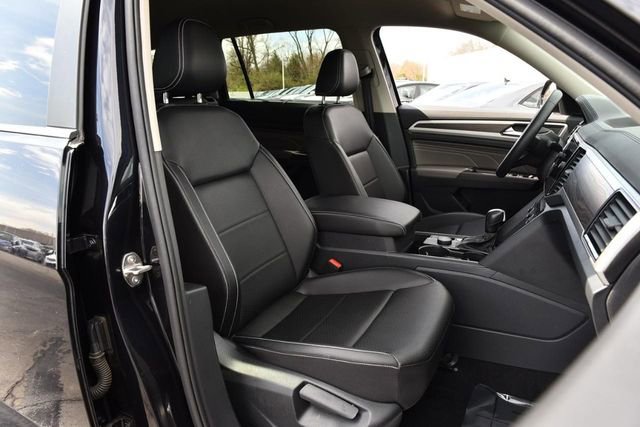 Used 2023 Volkswagen Atlas SE w/ Black Wheel Package image 20