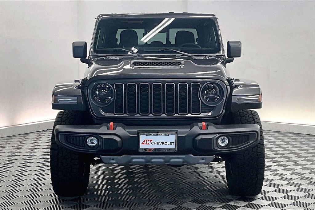 Used 2025 Jeep Gladiator Mojave AWD/4WD image 2