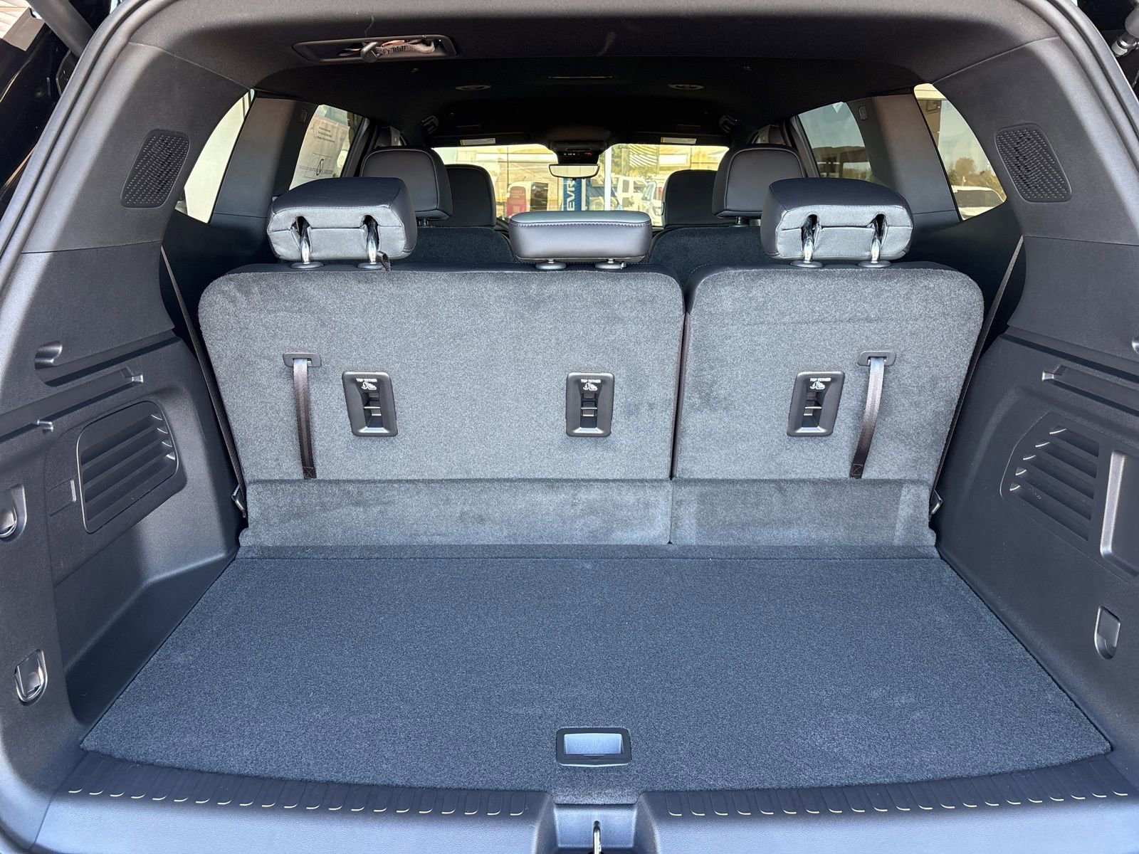 New 2026 GMC Acadia AT4 w/ Luxury Package image 13