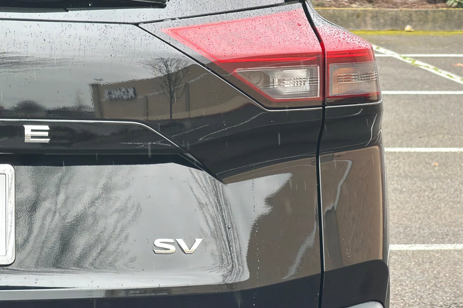 Used 2023 Nissan Rogue SV image 26