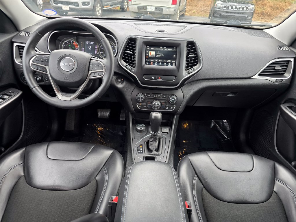 Used 2019 Jeep Cherokee Latitude Plus w/ Comfort/Convenience Group AWD/4WD image 5