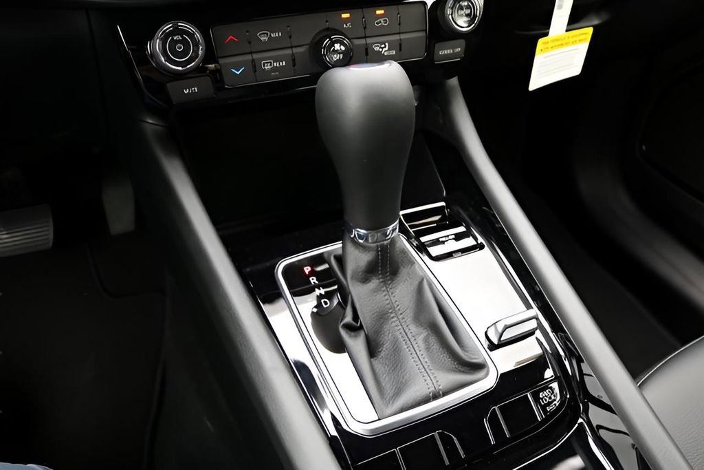 New 2026 Jeep Compass Latitude AWD/4WD image 23