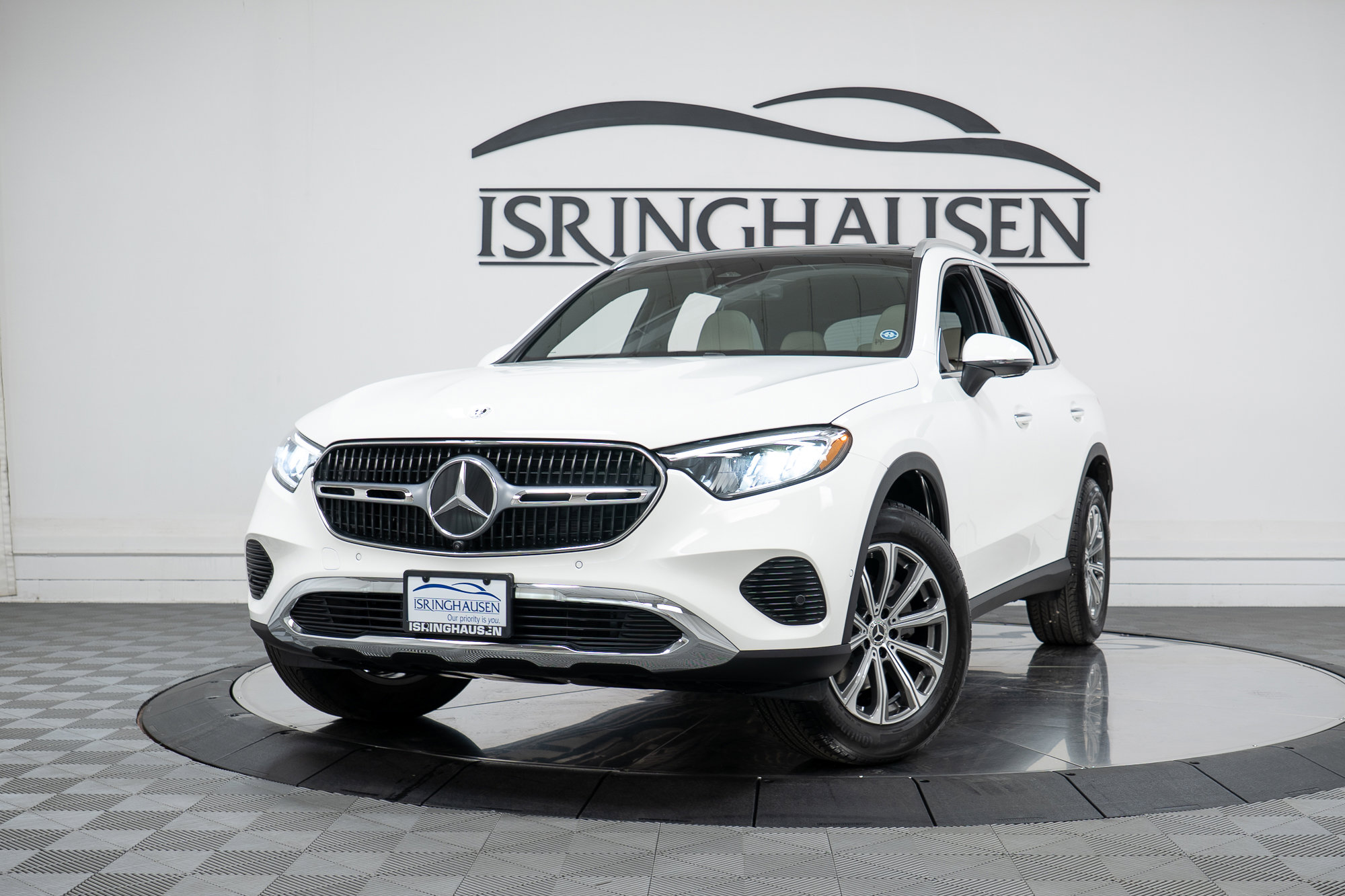 Used 2025 Mercedes-Benz GLC 300 4MATIC image 26