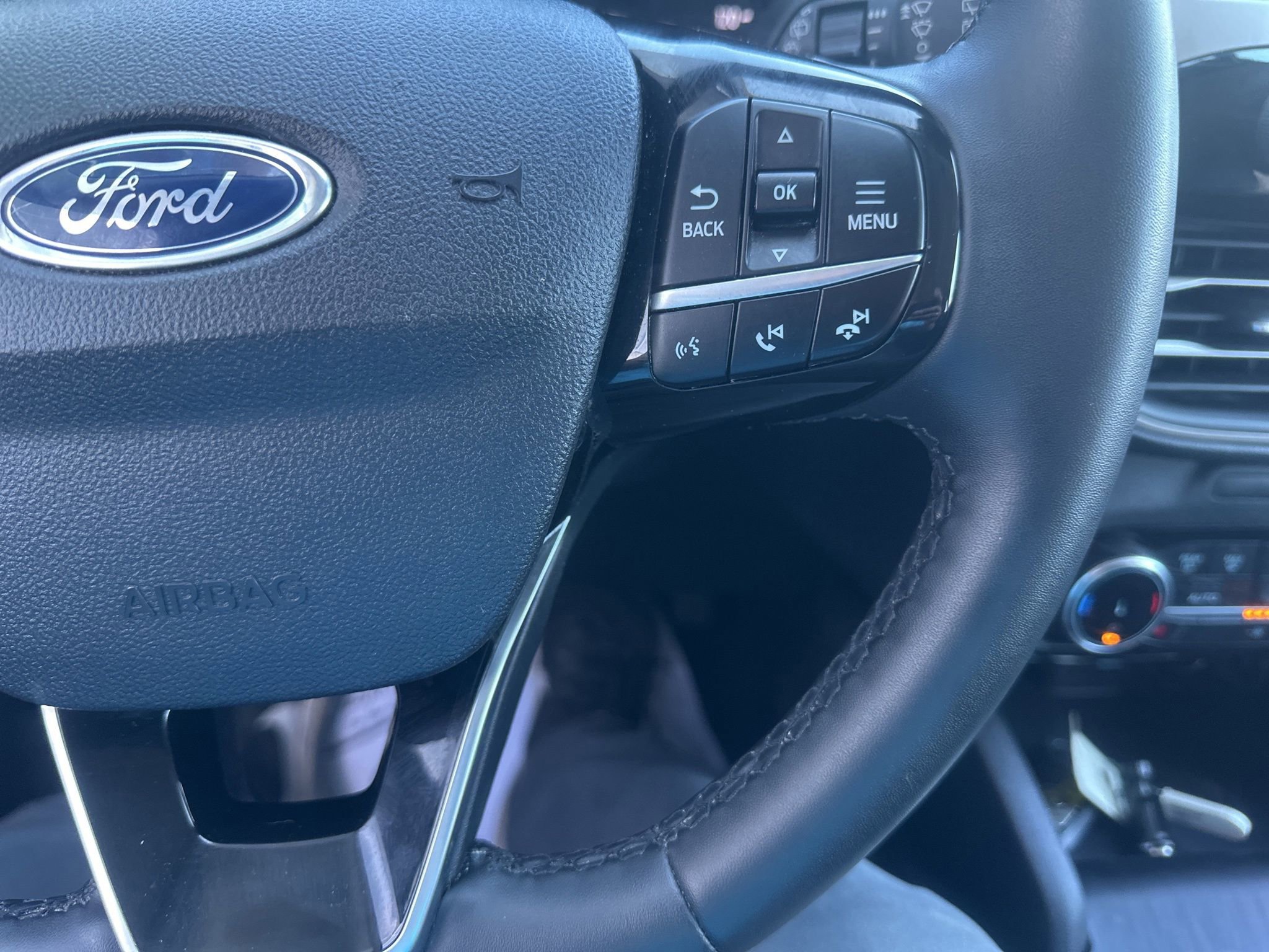 Used 2022 Ford Escape SEL AWD/4WD image 25